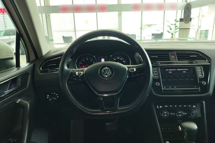 Used Volkswagen Tiguan L 2018 330TSI Automatic Two-Wheel Drive Luxury Edition Steering Wheel