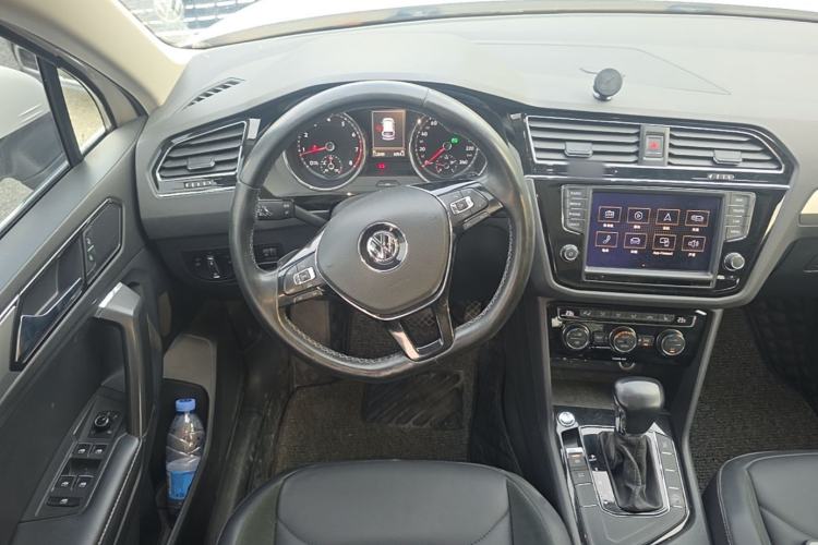 Used Volkswagen Tiguan L 2018 330TSI Automatic Two-Wheel Drive Luxury Edition Steering Wheel