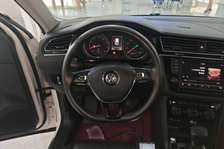Used Volkswagen Tiguan L 2018 330TSI Automatic Two-Wheel Drive Luxury Edition Steering Wheel