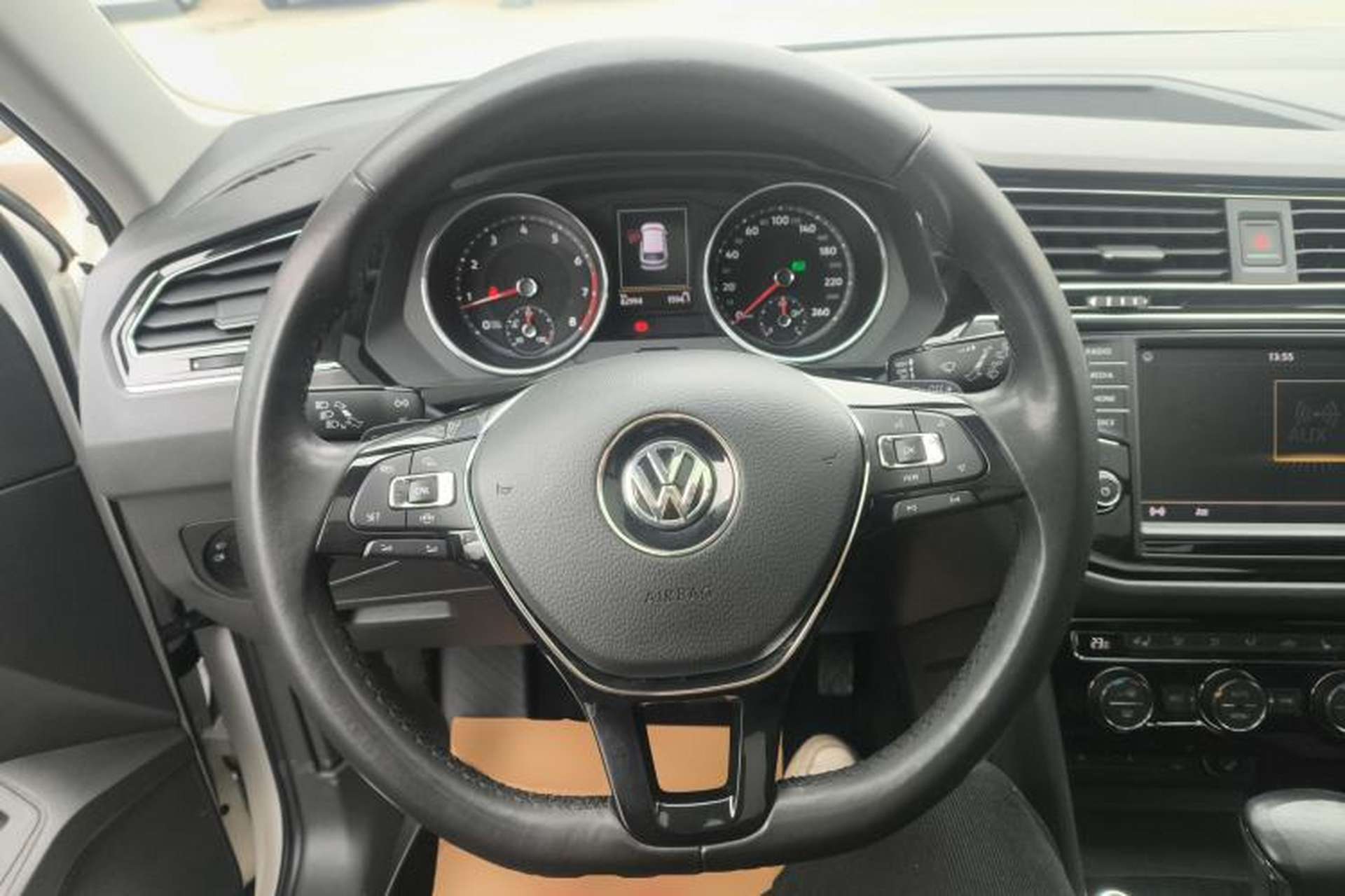 Used Volkswagen Tiguan L 2018 Revised 330TSI Automatic Two-Wheel Drive Flagship Edition Steering Wheel