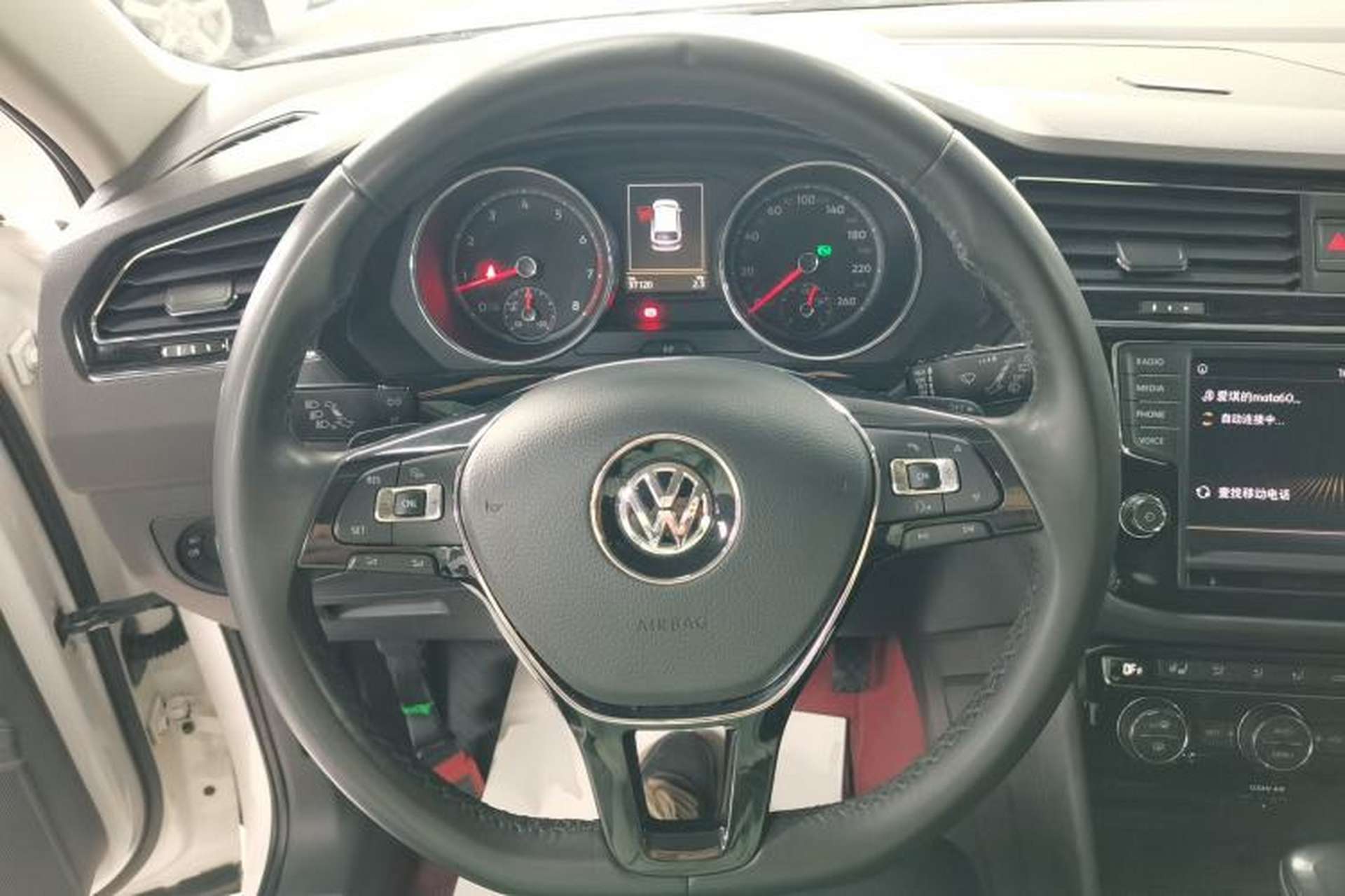 Used Volkswagen Tiguan L 2018 330TSI Automatic Two-Wheel Drive Luxury Edition Steering Wheel