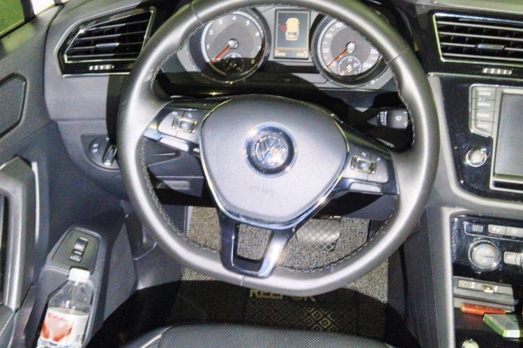 Used Volkswagen Tiguan L 2018 330TSI Automatic Two-Wheel Drive Flagship Edition Steering Wheel