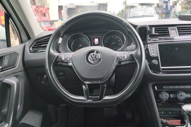Used Volkswagen Tiguan L 2018 330TSI Automatic Two-Wheel Drive Comfort Edition Steering Wheel