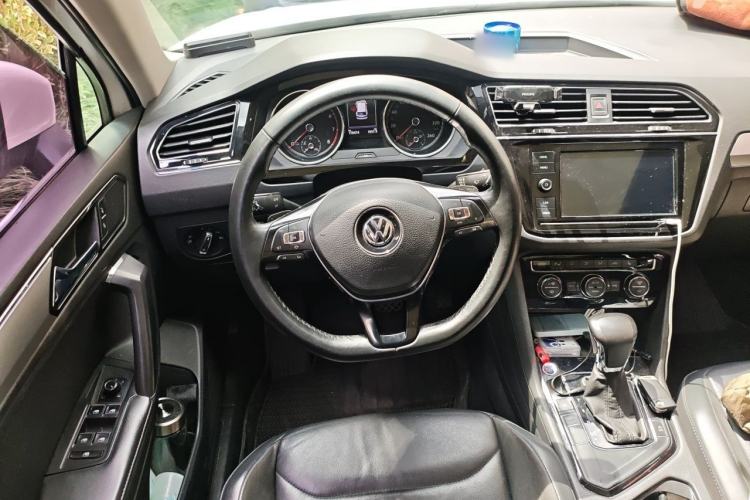 Used Volkswagen Tiguan L 2018 Facelift 330TSI Automatic Two-Wheel Drive Luxury Edition Steering Wheel