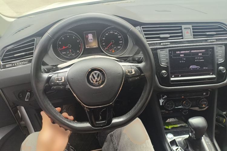 Used Volkswagen Tiguan L 2018 330TSI Automatic Two-Wheel Drive Comfort Edition Steering Wheel