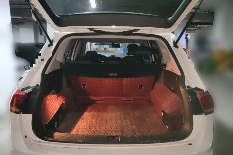 Used Volkswagen Tiguan L 2018 280TSI Automatic Two-Wheel Drive Comfort Edition Trunk