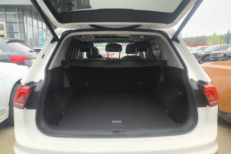 Used Volkswagen Tiguan L 2018 Revised 330TSI Automatic Two-Wheel Drive Flagship Edition Trunk