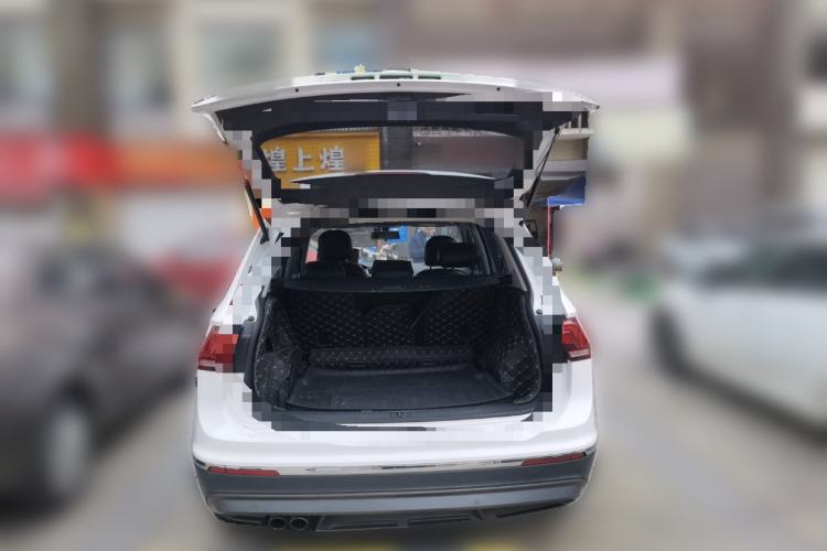 Used Volkswagen Tiguan L 2018 330TSI Automatic Two-Wheel Drive Comfort Edition Trunk