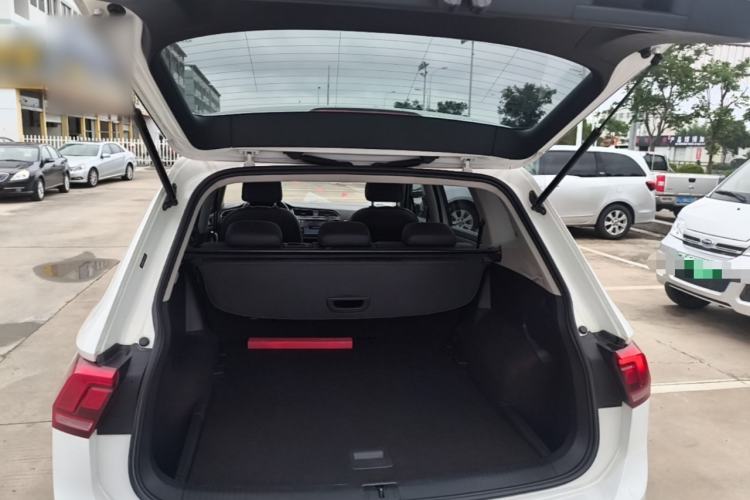 Used Volkswagen Tiguan L 2018 330TSI Automatic Two-Wheel Drive Luxury Edition Trunk