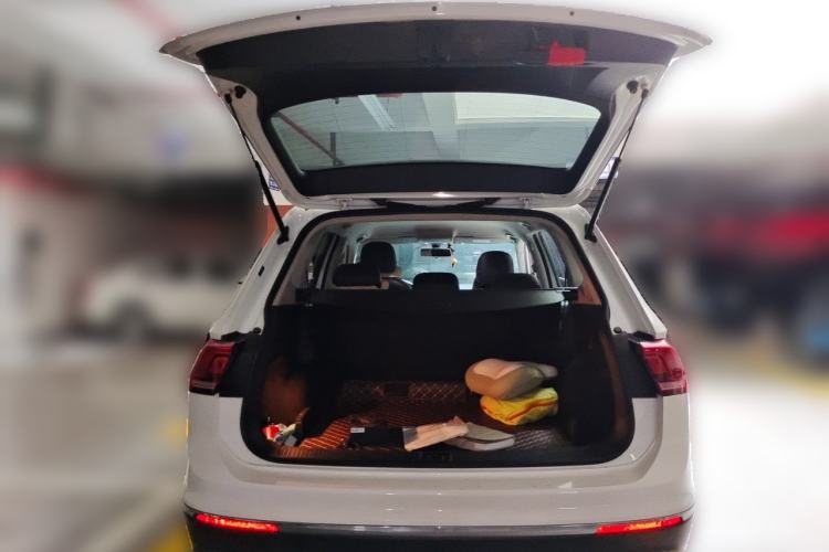 Used Volkswagen Tiguan L 2018 330TSI Automatic Two-Wheel Drive Comfort Edition Trunk