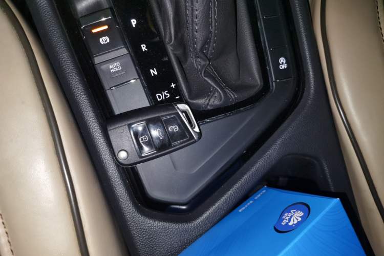 Used Volkswagen Tiguan L 2018 Facelift 330TSI Automatic Two-Wheel Drive Luxury Edition Vehicle Key