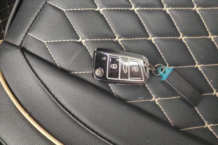 Used Volkswagen Tiguan L 2018 330TSI Automatic Two-Wheel Drive Luxury Edition Vehicle Key