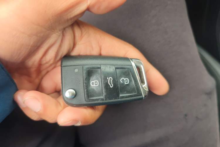 Used Volkswagen Tiguan L 2018 380TSI Automatic All-Wheel Drive Luxury Edition Vehicle Key
