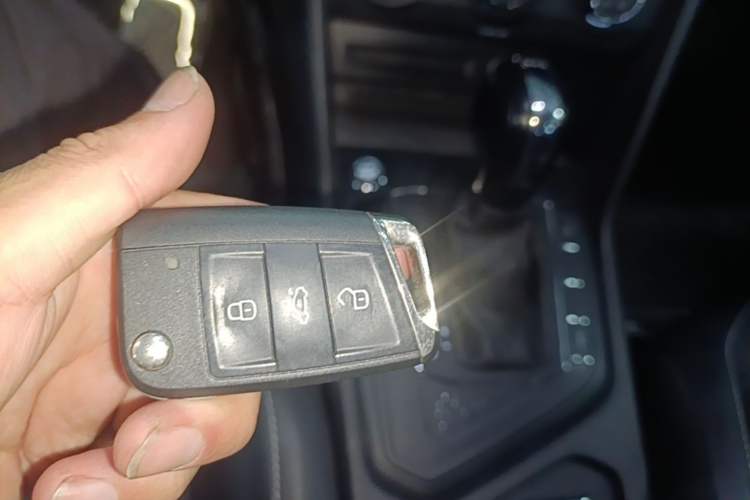 Used Volkswagen Tiguan L 2018 330TSI Automatic Two-Wheel Drive Luxury Edition Vehicle Key