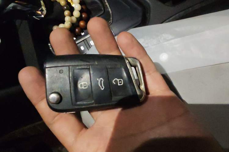 Used Volkswagen Tiguan L 2018 330TSI Automatic Two-Wheel Drive Luxury Edition Vehicle Key