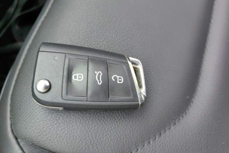 Used Volkswagen Tiguan L 2018 330TSI Automatic Two-Wheel Drive Luxury Edition Vehicle Key