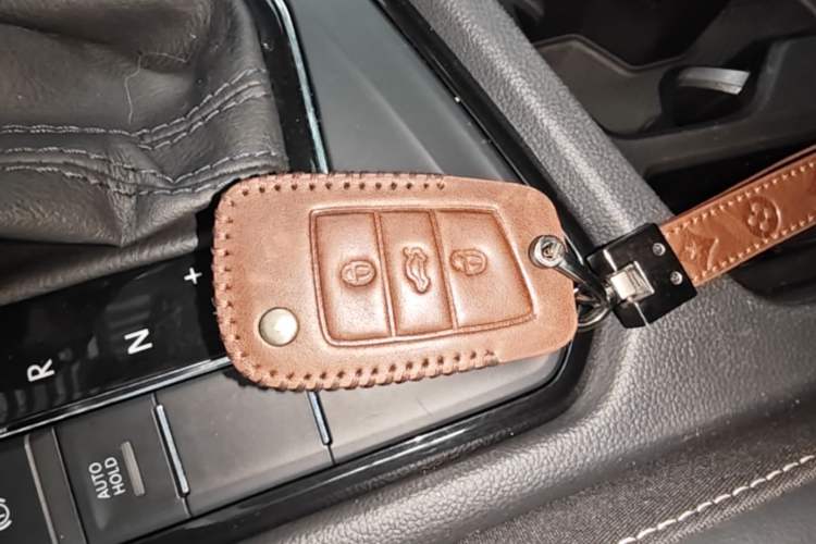 Used Volkswagen Tiguan L 2018 330TSI Automatic Two-Wheel Drive Luxury Edition Vehicle Key