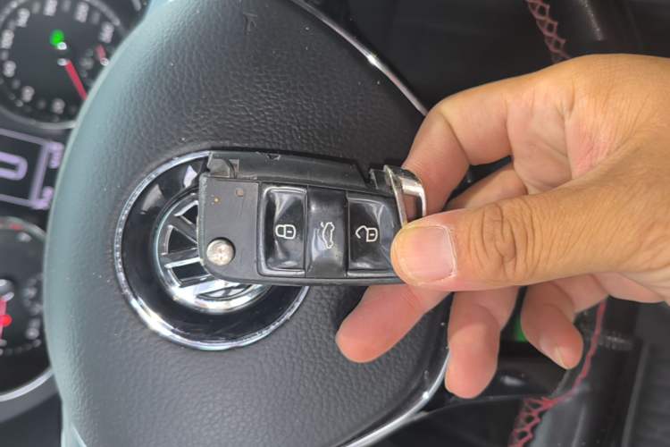 Used Volkswagen Tiguan L 2018 330TSI Automatic Two-Wheel Drive Luxury Edition Vehicle Key