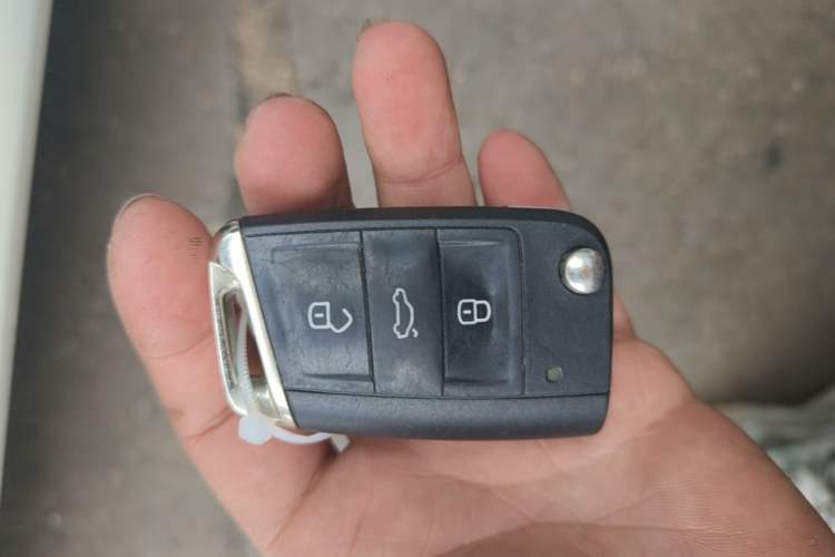 Used Volkswagen Tiguan L 2018 330TSI Automatic Two-Wheel Drive Luxury Edition Vehicle Key