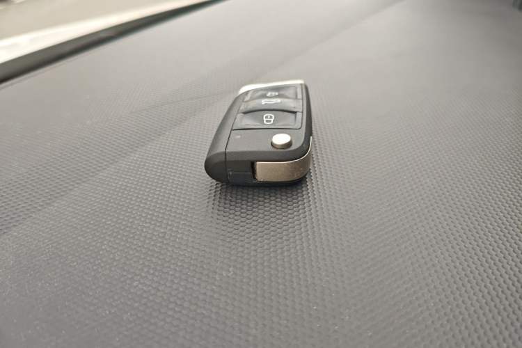 Used Volkswagen Tiguan L 2018 330TSI Automatic Two-Wheel Drive Comfort Edition Vehicle Key