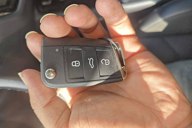 Used Volkswagen Tiguan L 2018 330TSI Automatic Two-Wheel Drive Luxury Edition Vehicle Key
