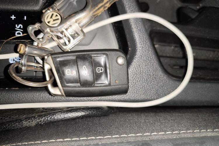 Used Volkswagen Tiguan L 2018 380TSI Automatic All-Wheel Drive Luxury Edition Vehicle Key