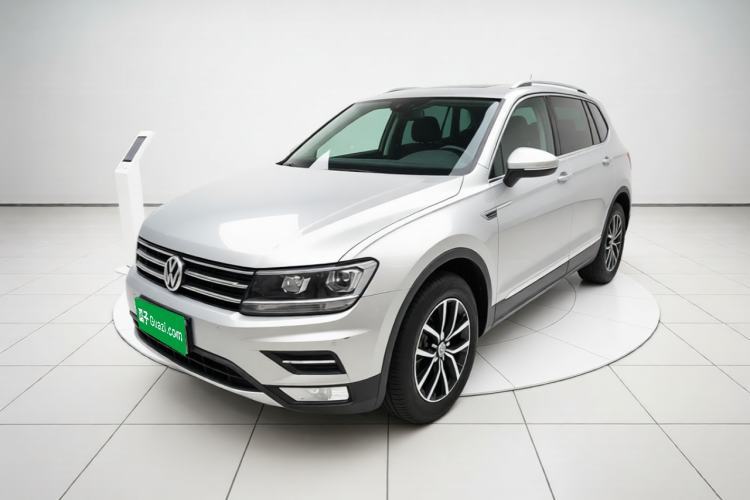 Volkswagen Tiguan L 2018 330TSI Automatic Two-Wheel Drive Luxury Edition d’occasion Guazi used car, China used car export, Used car for sale, Used cars, Cheapest cars for sale