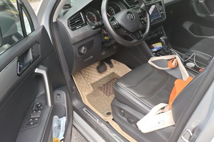 Used Volkswagen Tiguan L 2018 Revised 330TSI Automatic Two-Wheel Drive Flagship Edition Driver Seat