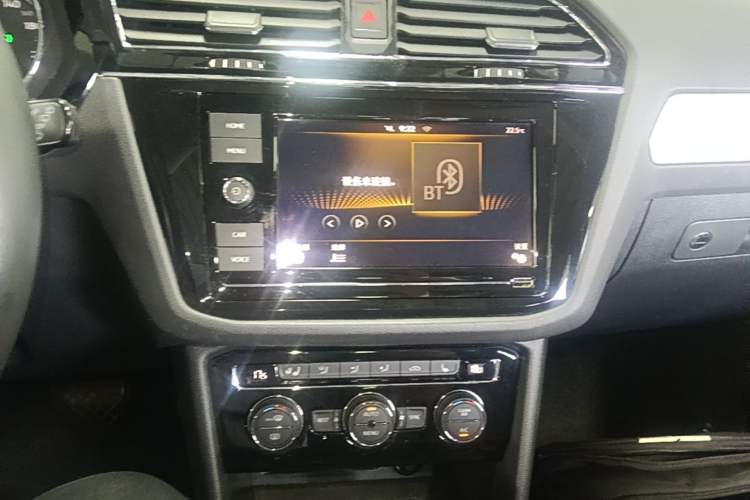 Used Volkswagen Tiguan L 2019 330TSI Automatic Two-Wheel Drive Smart Luxury Version China V Emission Standard Audio And AC Panel