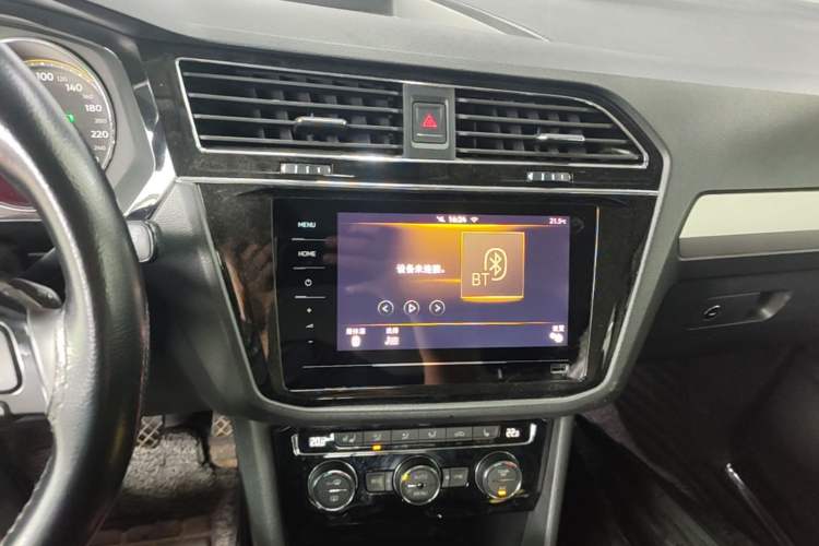Used Volkswagen Tiguan L 2019 Revised 330TSI Automatic Two-Wheel Drive Smart & Luxury Edition China VI Standard Audio And AC Panel