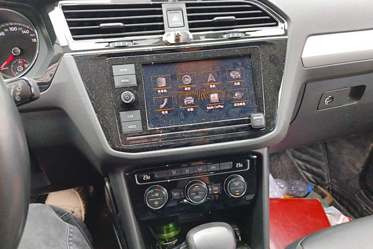 Used Volkswagen Tiguan L 2019 Revised Version 330TSI Automatic Two-Wheel Drive Panoramic Comfort Edition China V Standard Audio And AC Panel