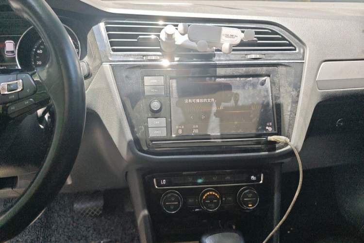 Used Volkswagen Tiguan L 2019 330TSI Automatic Two-Wheel Drive Panoramic Comfort Edition China VI Standard Audio And AC Panel