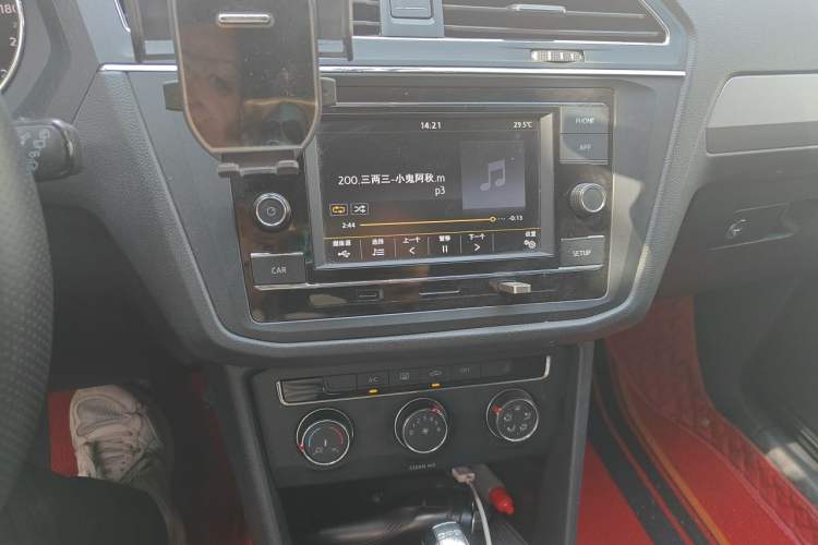 Used Volkswagen Tiguan L 2019 330TSI Automatic Two-Wheel Drive Luxury Edition China VI Standard Audio And AC Panel