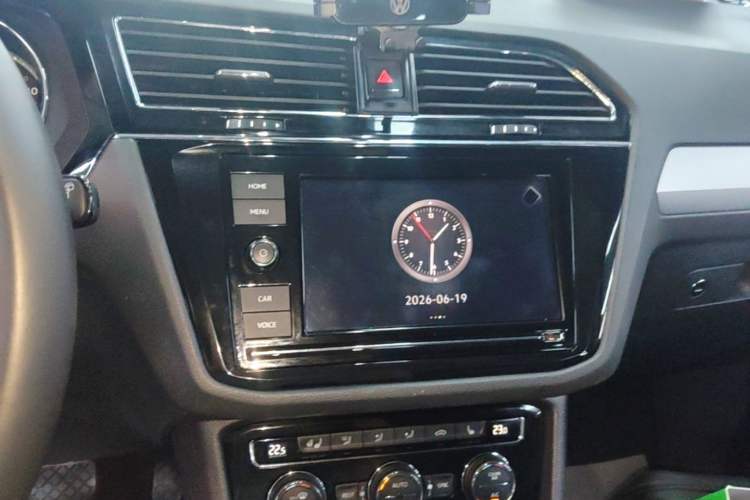 Used Volkswagen Tiguan L 2019 330TSI Automatic Two-Wheel Drive Smart Luxury Version China VI Standard Audio And AC Panel