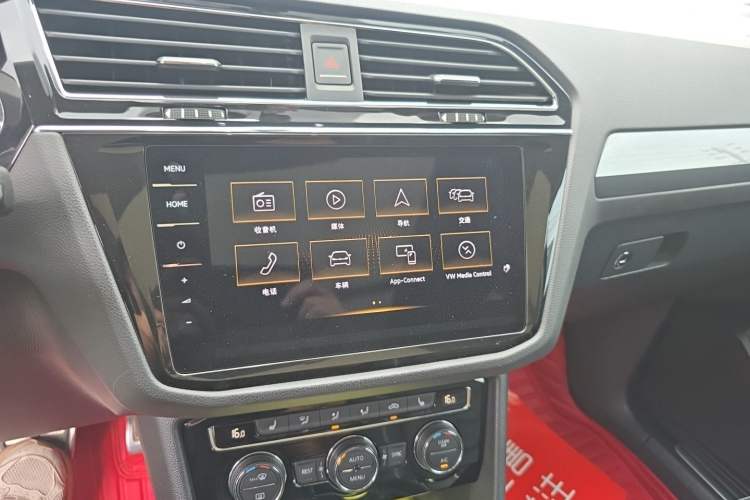 Used Volkswagen Tiguan L 2019 Restyled 330TSI Automatic Two-Wheel Drive R-Line Flagship Version China VI Standard Audio And AC Panel