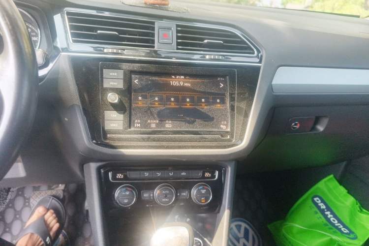 Used Volkswagen Tiguan L 2019 330TSI Automatic Two-Wheel Drive Panoramic Comfort Edition China VI Standard Audio And AC Panel