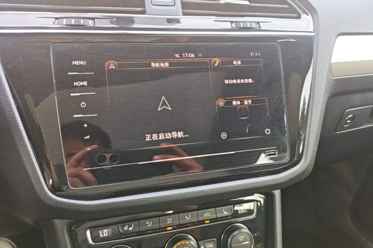 Used Volkswagen Tiguan L 2019 Revised 330TSI Automatic Two-Wheel Drive Smart & Luxury Edition China VI Standard Audio And AC Panel
