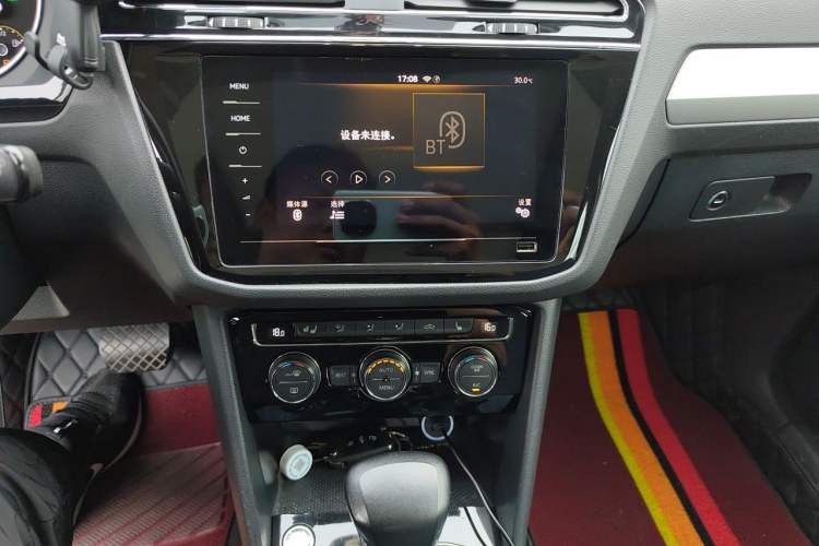 Used Volkswagen Tiguan L 2019 Revised 330TSI Automatic Two-Wheel Drive Smart & Luxury Edition China VI Standard Audio And AC Panel