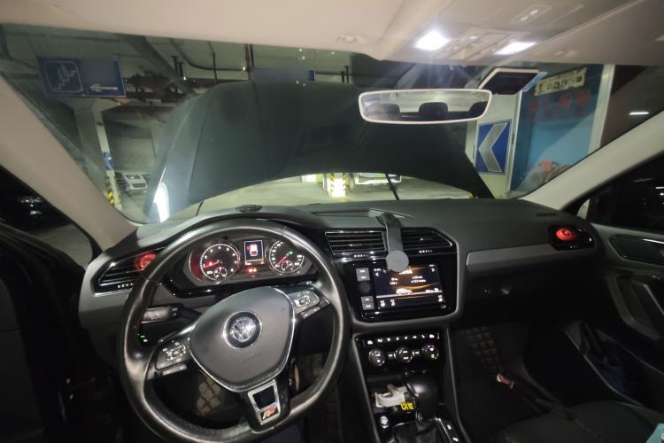 Used Volkswagen Tiguan L 2019 380TSI Automatic All-Wheel Drive Intelligent Luxury Version China V Standard Center Console