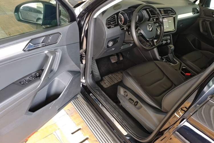 Used Volkswagen Tiguan L 2019 280TSI Automatic Two-Wheel Drive Panoramic Comfort Edition China VI Standard Driver Seat