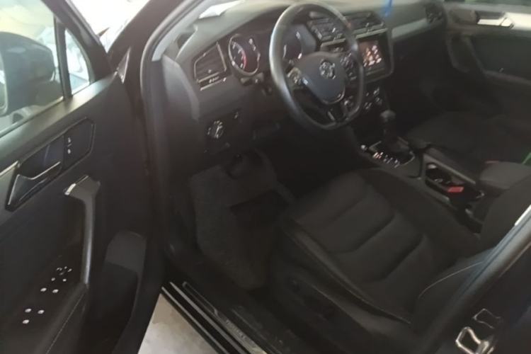 Used Volkswagen Tiguan L 2019 330TSI Automatic Two-Wheel Drive Panoramic Comfort Edition China VI Standard Driver Seat