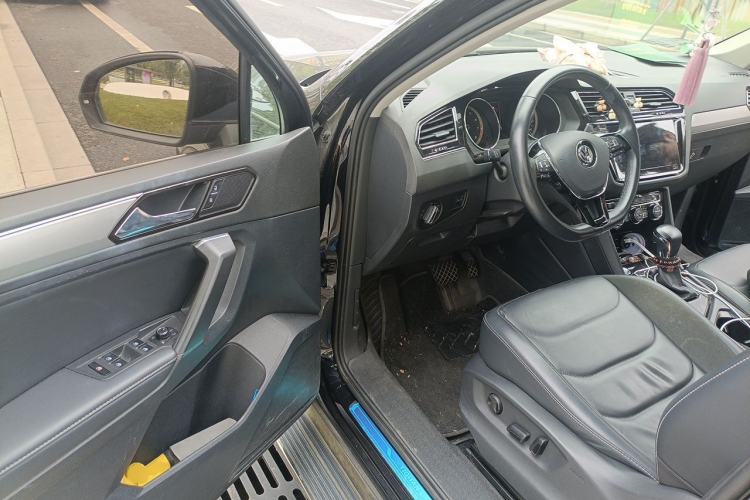 Used Volkswagen Tiguan L 2019 Updated Version 330TSI Automatic Two-Wheel Drive Panoramic Comfort Edition China VI Standard Driver Seat