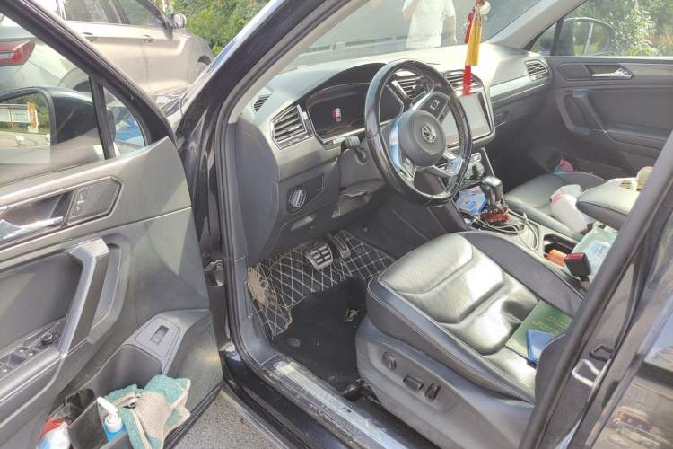 Used Volkswagen Tiguan L 2019 Restyled 330TSI Automatic Two-Wheel Drive R-Line Flagship Version China VI Standard Driver Seat