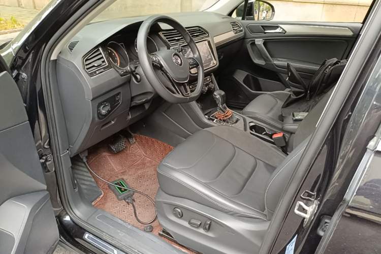 Used Volkswagen Tiguan L 2019 Revised Version 280TSI Automatic Two-Wheel Drive Panoramic Comfort Edition China VI Standard Driver Seat