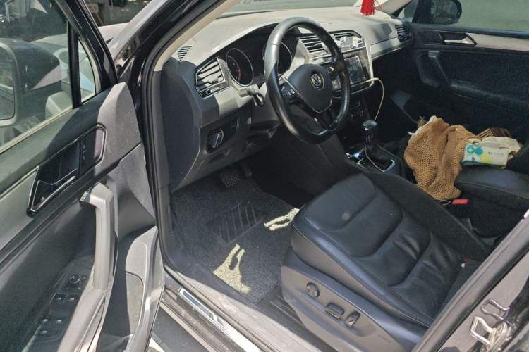 Used Volkswagen Tiguan L 2019 330TSI Automatic Two-Wheel Drive Panoramic Comfort Edition China VI Standard Driver Seat