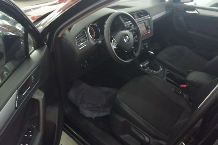 Used Volkswagen Tiguan L 2019 330TSI Automatic Two-Wheel Drive Luxury Edition China VI Standard Driver Seat