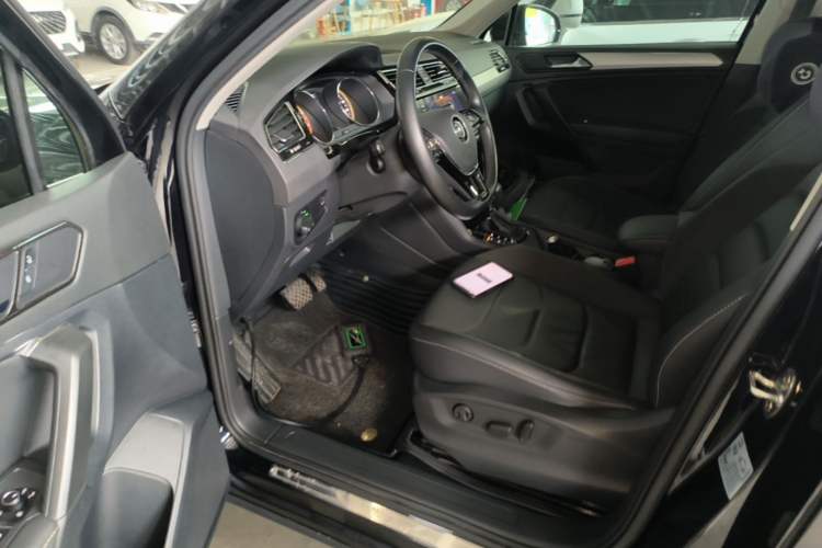 Used Volkswagen Tiguan L 2019 Updated Version 330TSI Automatic Two-Wheel Drive Panoramic Comfort Edition China VI Standard Driver Seat