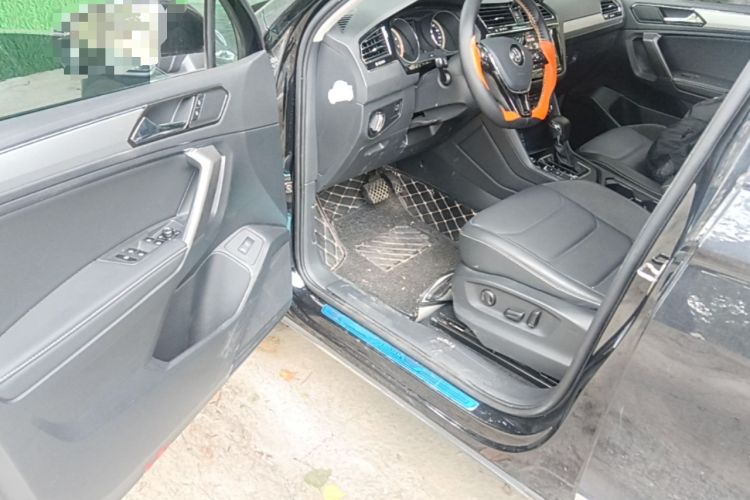 Used Volkswagen Tiguan L 2019 Revised 330TSI Automatic Two-Wheel Drive Smart & Luxury Edition China VI Standard Driver Seat