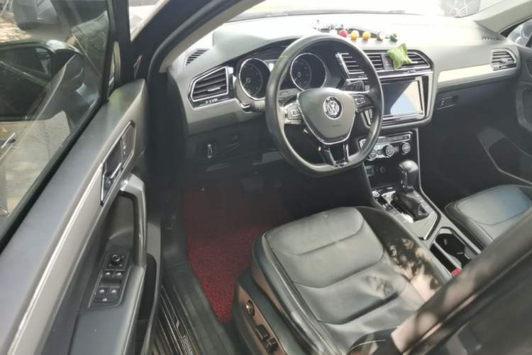 Used Volkswagen Tiguan L 2019 330TSI Automatic Two-Wheel Drive Panoramic Comfort Edition China VI Standard Driver Seat