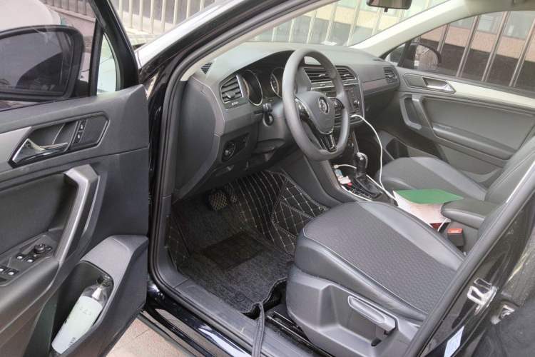 Used Volkswagen Tiguan L 2019 330TSI Automatic Two-Wheel Drive Luxury Edition China VI Standard Driver Seat